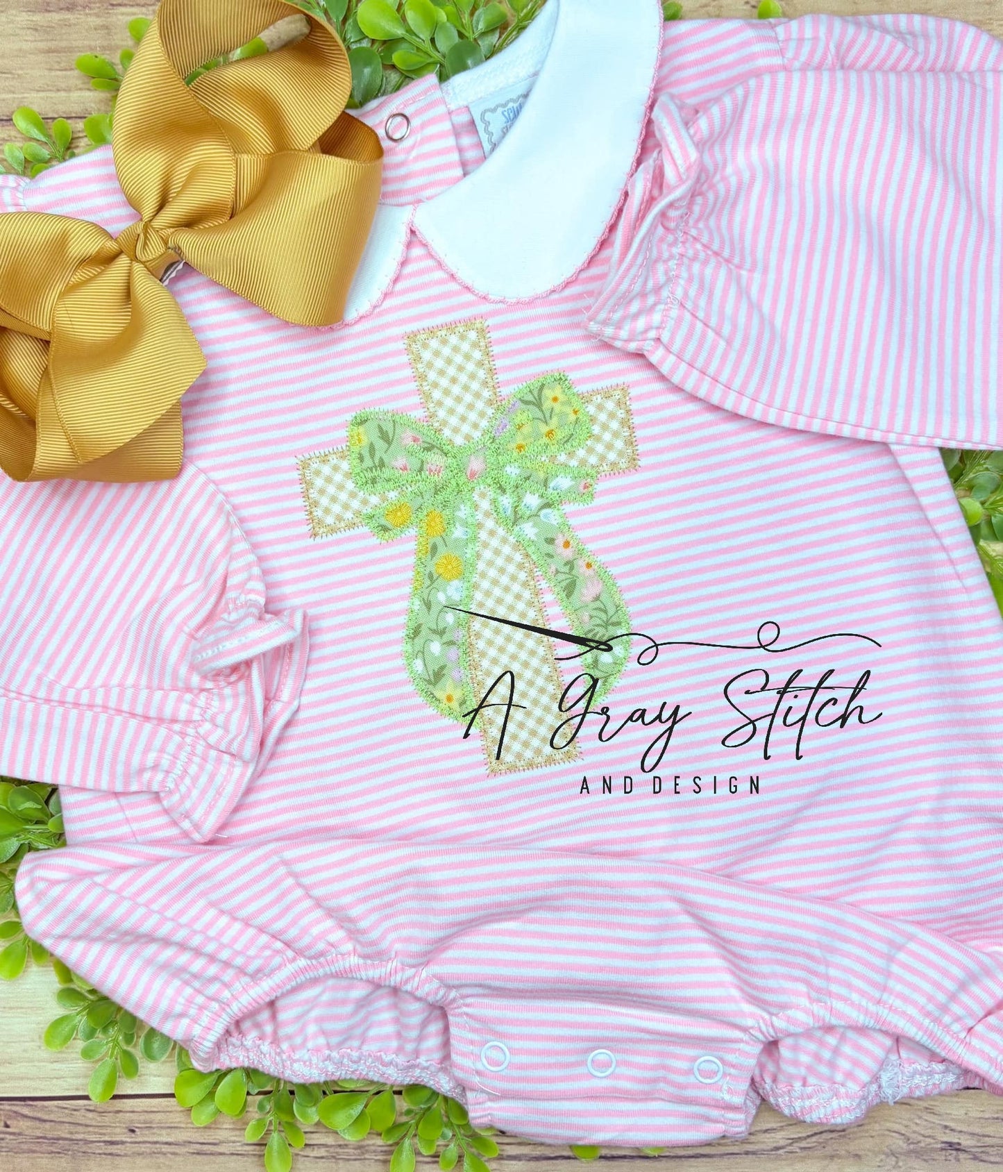 Zig Zag Cross with Bow Design