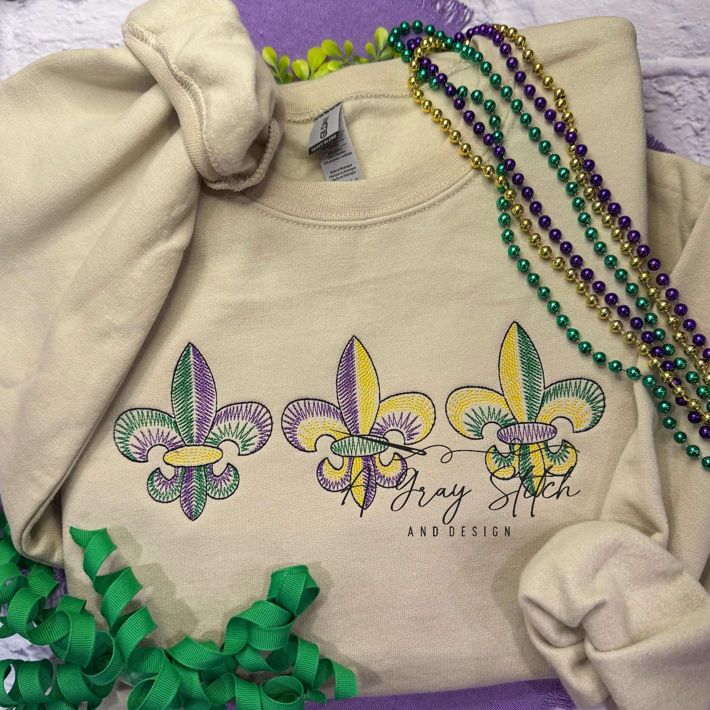 Fleur Di Lis Scratchy Applique Design