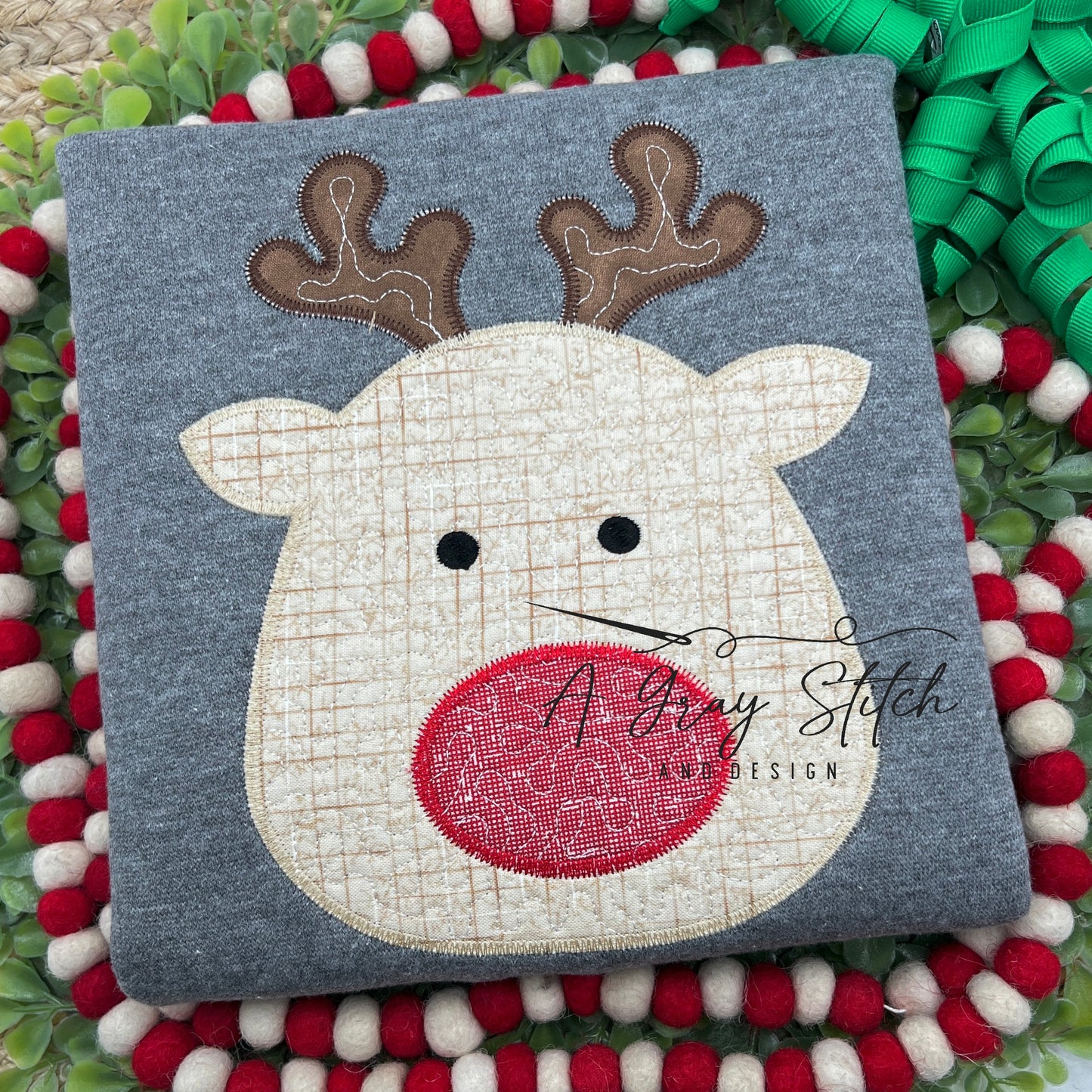 Quilted Reindeer Boy Applique Design