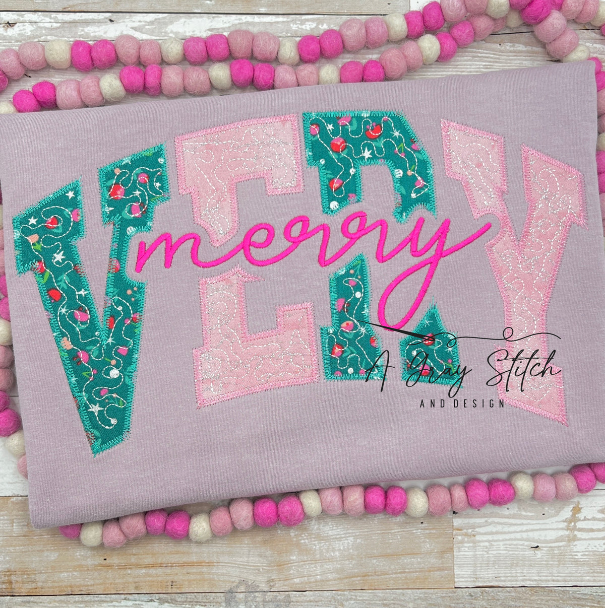 Quilted Solid Very Merry Applique Design – A Gray Stitch and Design